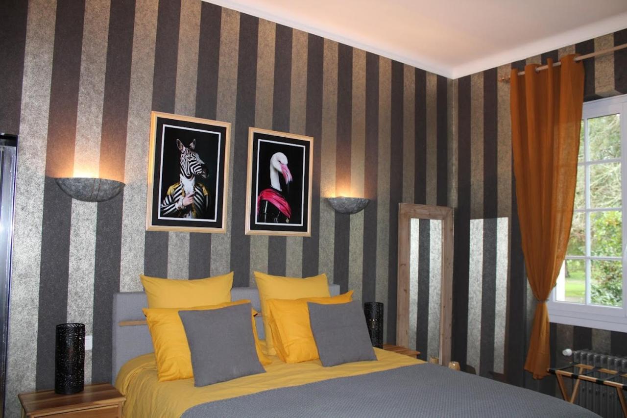 Domaine Le Lac Bleu Guest house Coutras