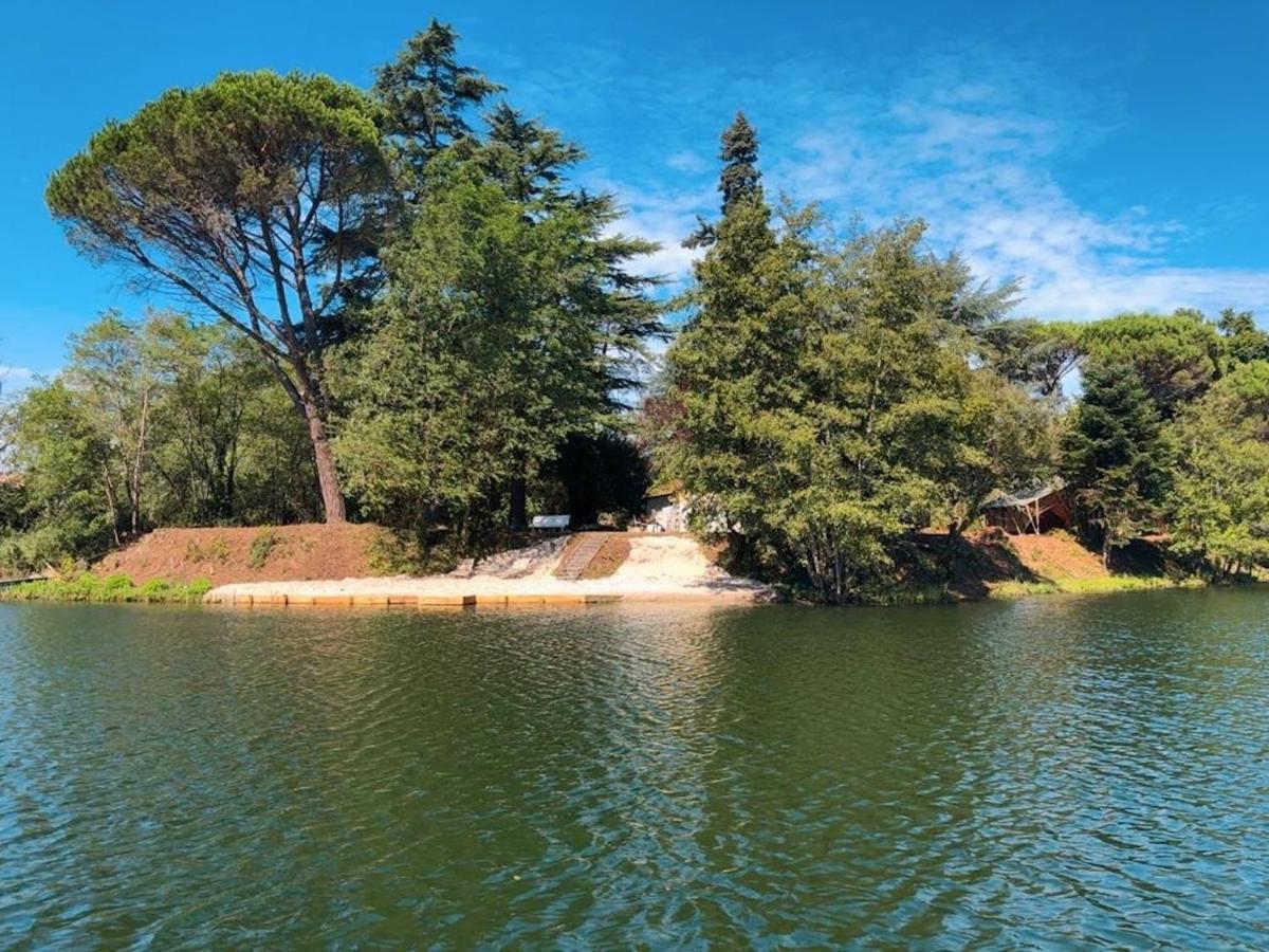 Domaine Le Lac Bleu *
