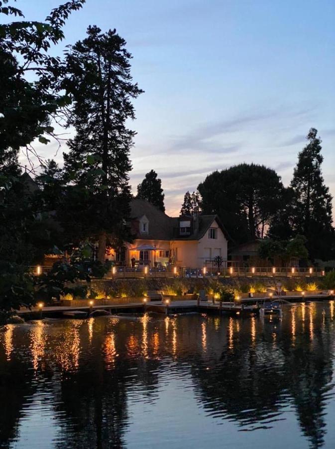 Guest house Domaine Le Lac Bleu *